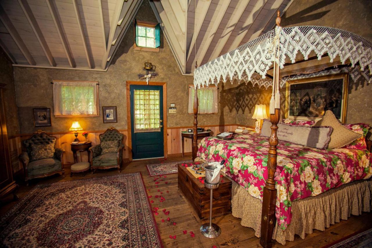 7F Lodge And Events Колледж-Стейшен Екстер'єр фото