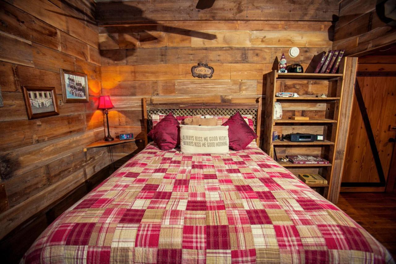 7F Lodge And Events Колледж-Стейшен Екстер'єр фото