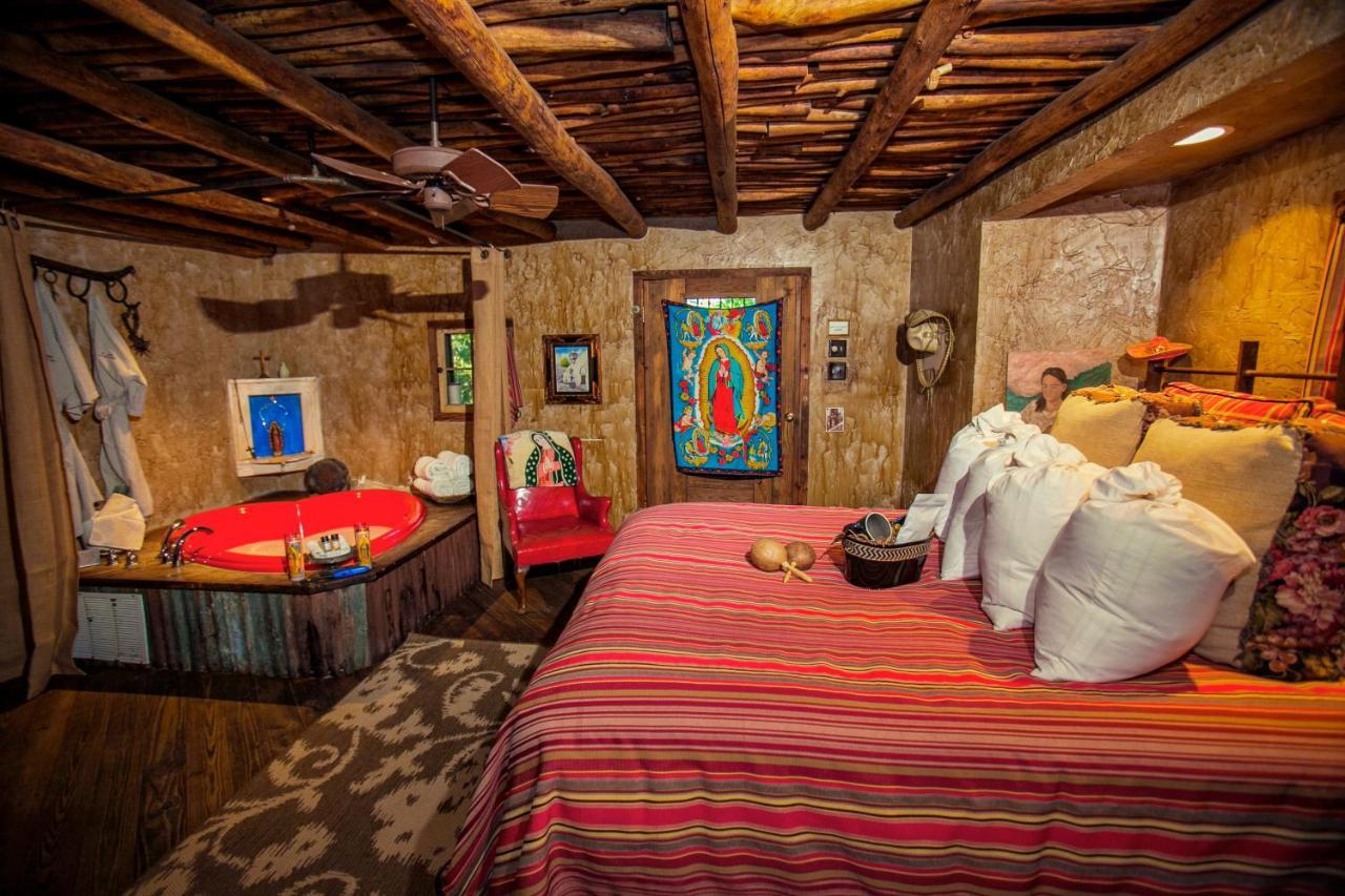 7F Lodge And Events Колледж-Стейшен Екстер'єр фото