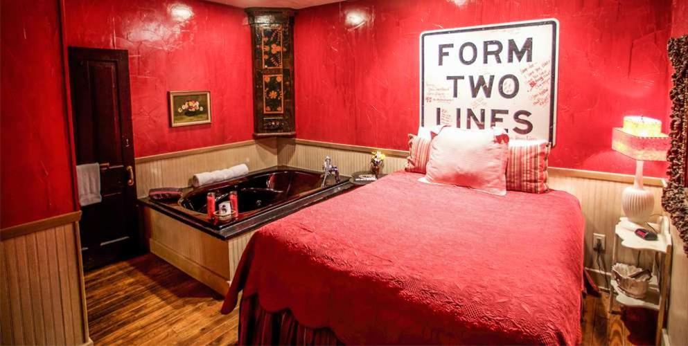 7F Lodge And Events Колледж-Стейшен Екстер'єр фото